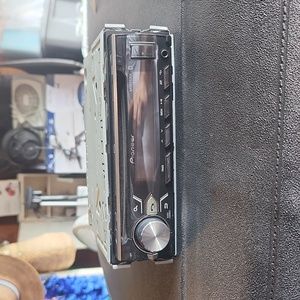 Pioneer Single Din Head Unit Model: DEH-X4900BT